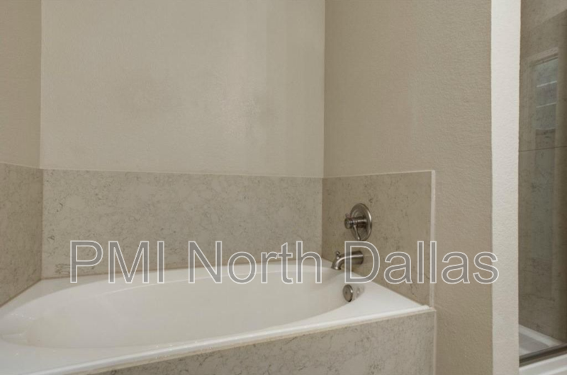 Light-Filled End-Unit Living in Prime West Plano property image