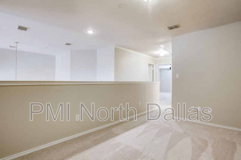 Light-Filled End-Unit Living in Prime West Plano property image