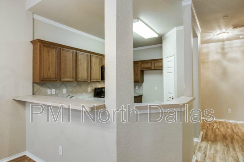 Light-Filled End-Unit Living in Prime West Plano property image