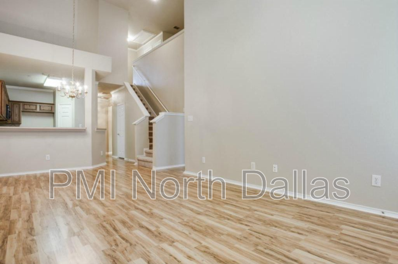 Light-Filled End-Unit Living in Prime West Plano property image
