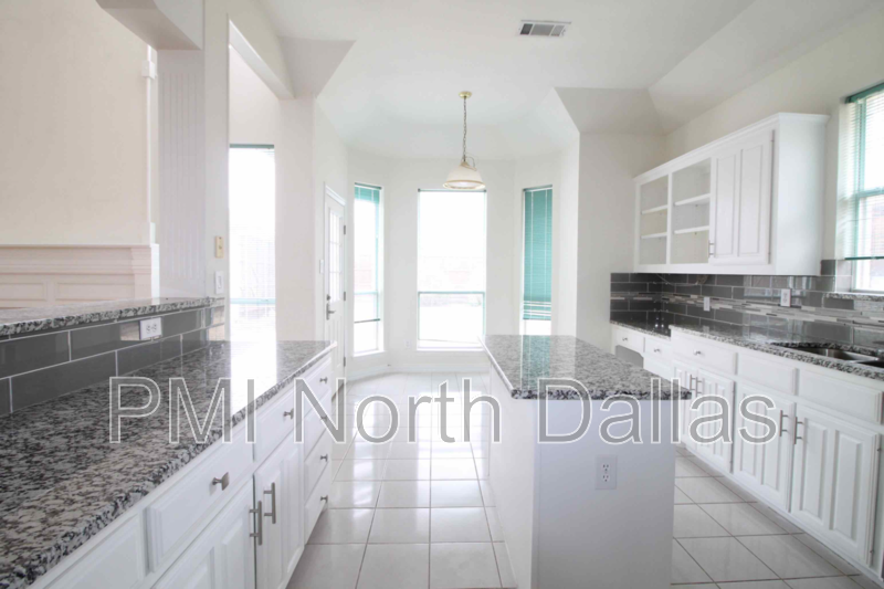 Rent this dream home, close to everything. property image