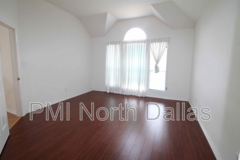 Rent this dream home, close to everything. property image