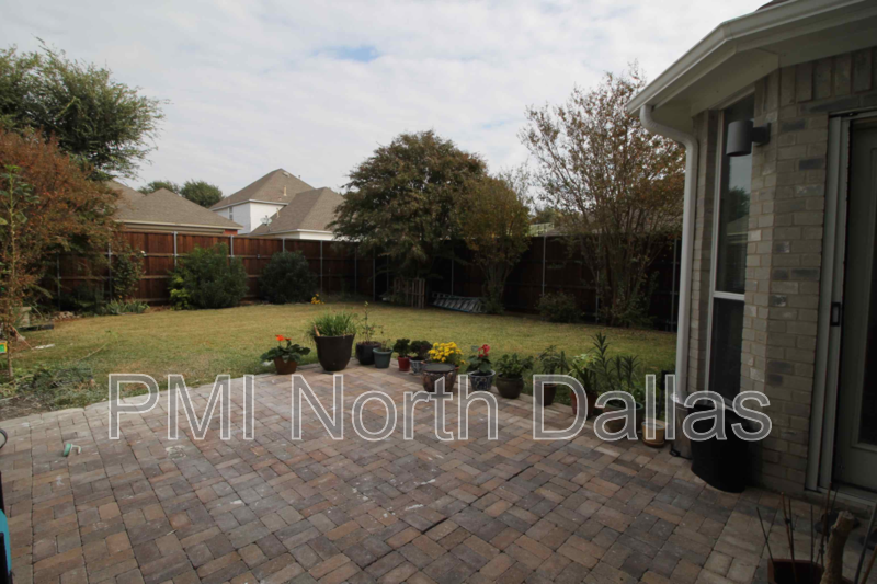 Rent this dream home, close to everything. property image