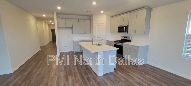 Brand new, energy-efficient home available NOW! property image