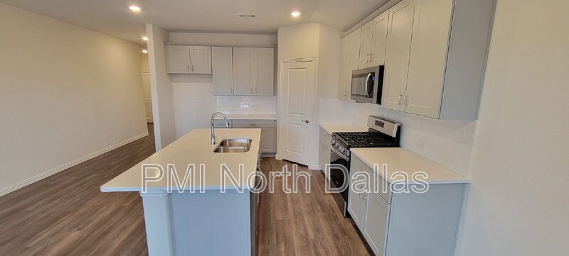 Brand new, energy-efficient home available NOW! property image